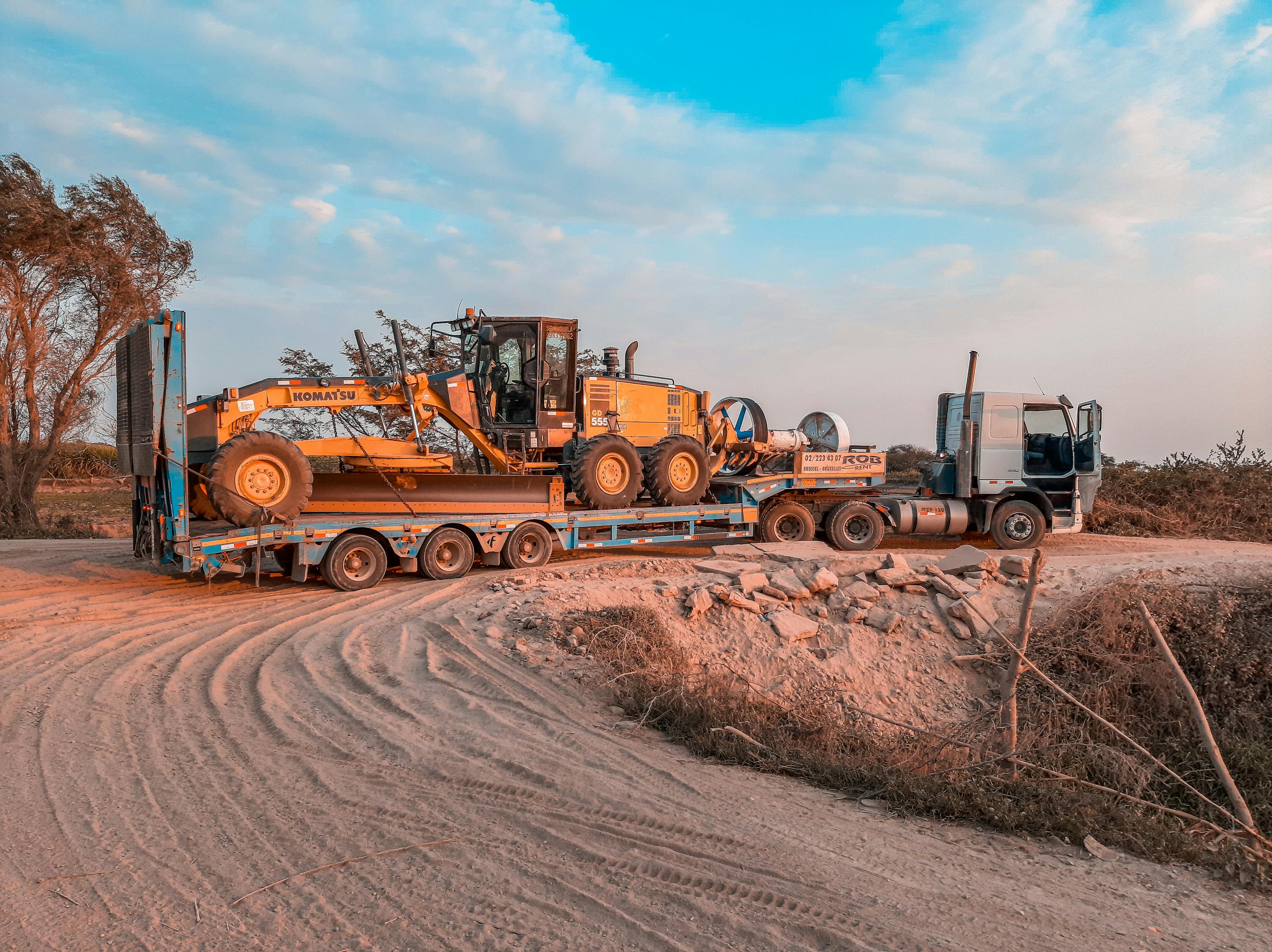 Lowbed – Heavy Equipment Move